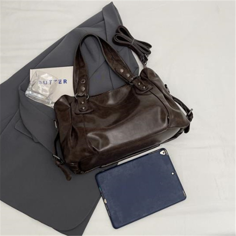 Retro Oil Wax Faux Leather Tot - Women Bags Aldo review and price